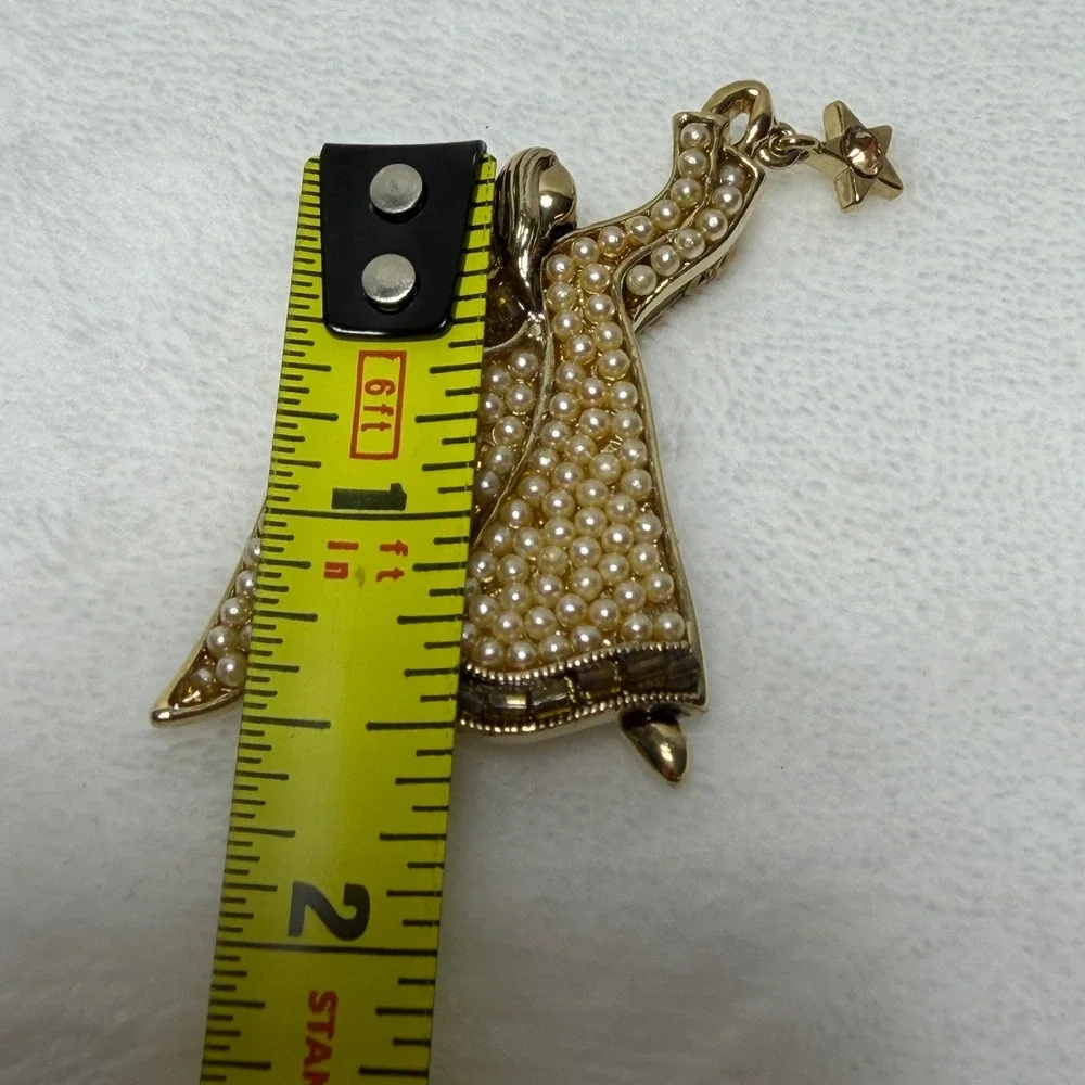 VTG Signed Liz Claiborne Gold Tone Angel Brooch‎ w/ Dangling Star Rhinestone